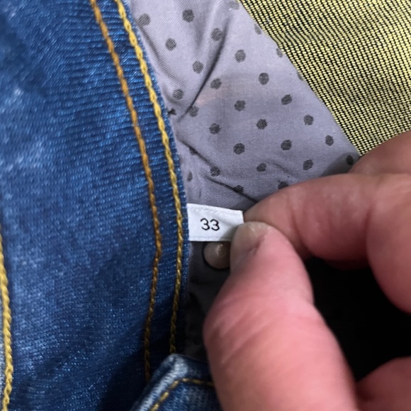 NWT - Ice Iceberg x Looney Tunes Tweety Unisex Straight Jeans - Size 33 - Picture 8 of 9